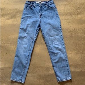 Women’s Levi’s, Size 8